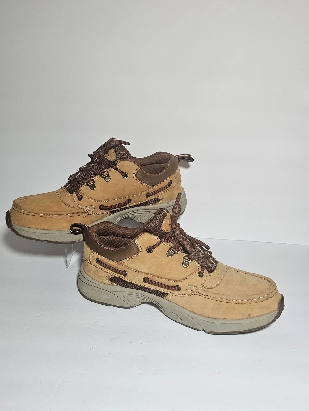 Rugged Shark Size 10.5M Bill Dance Mens Tan Leather Boat Shoes Fishing Sneakers